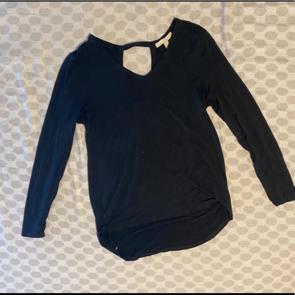 black long sleeve shirt with cut out in the back !